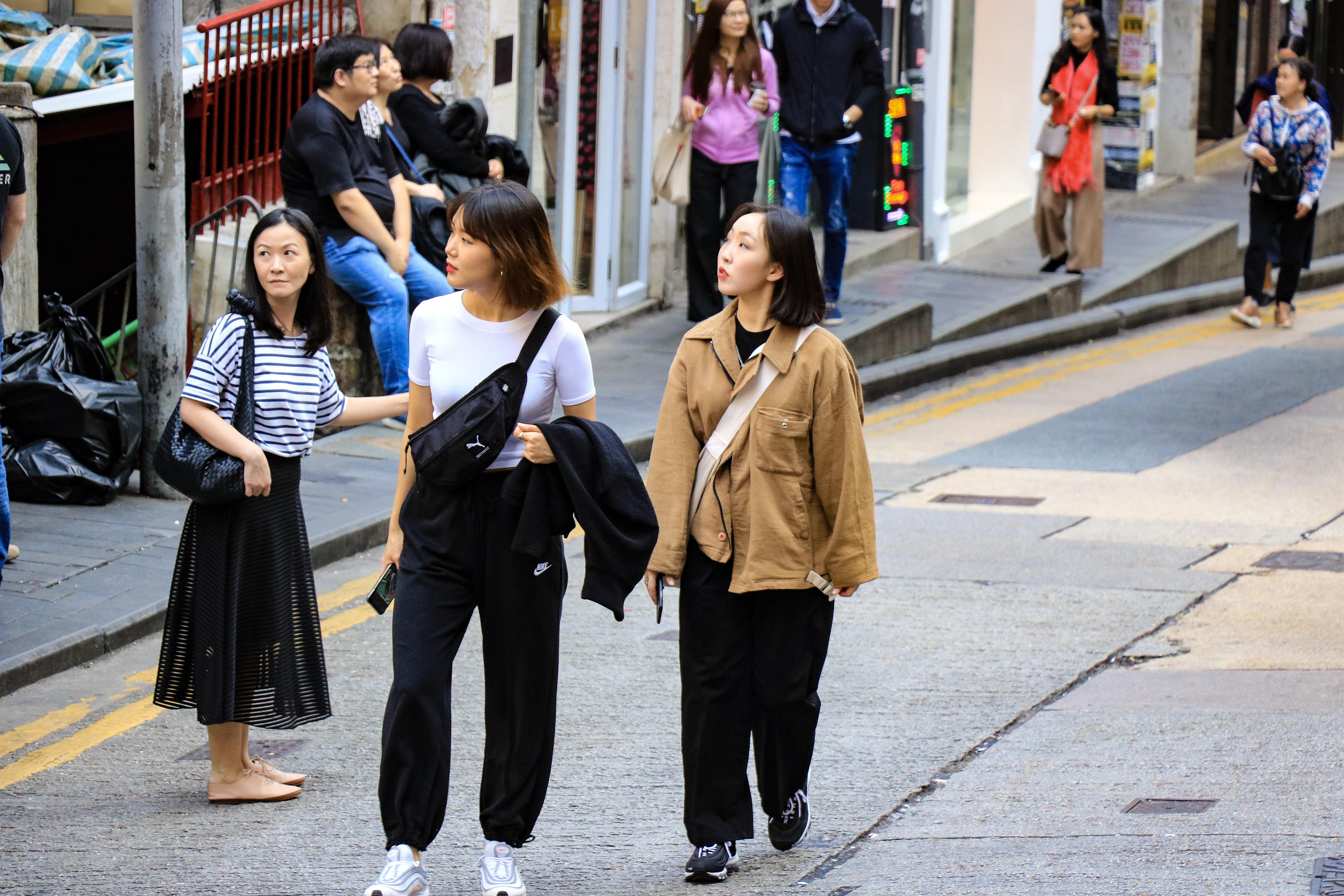 2025年新澳门和香港天天免费精准大全，详细解答、解释与落实